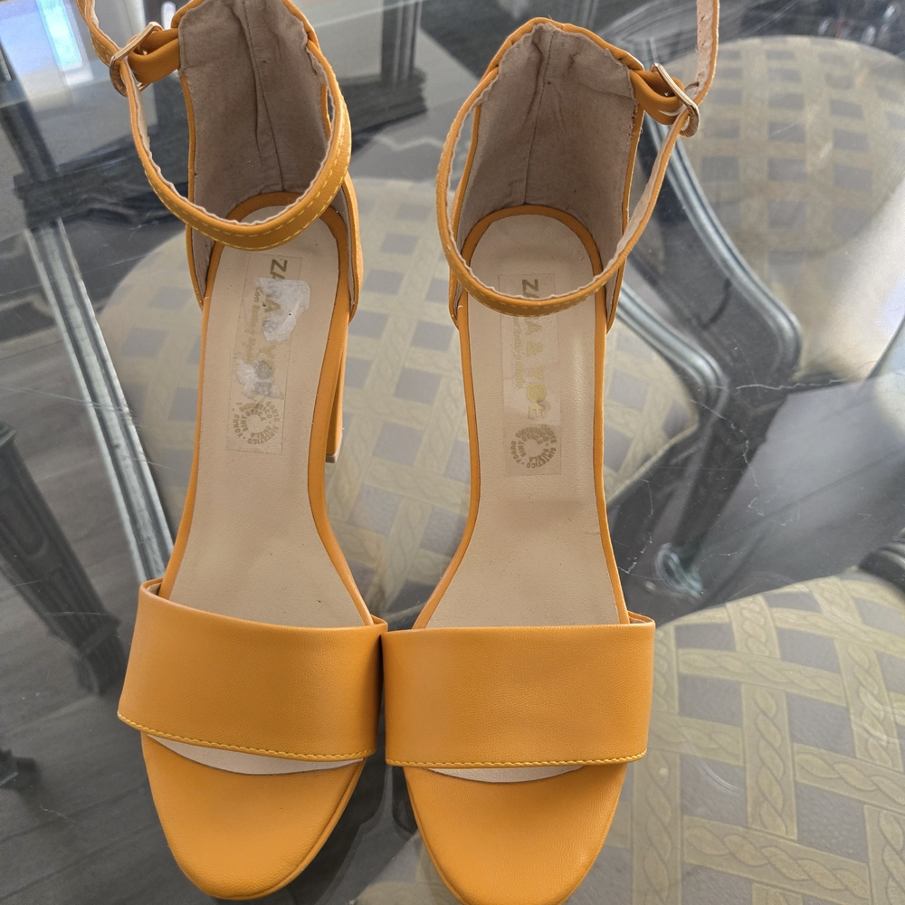 Zara Women's Ankle-Strap Heeled Sandals in Mustard Yellow